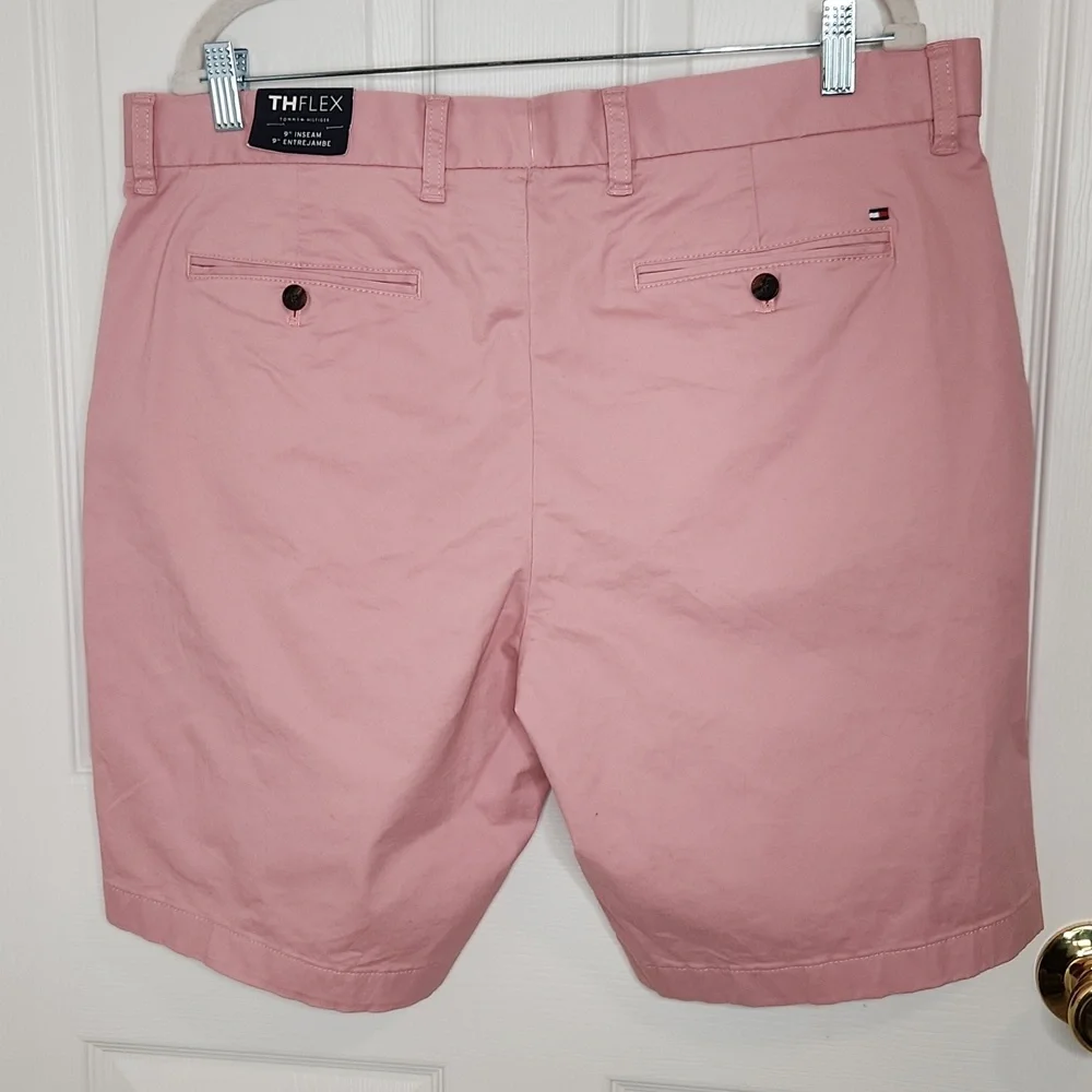 Tommy Hilfiger TH Flex salmon pink Nantucket Red chino shorts size 36